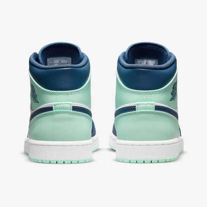 Jordan 1 Mid Bleu Teinté